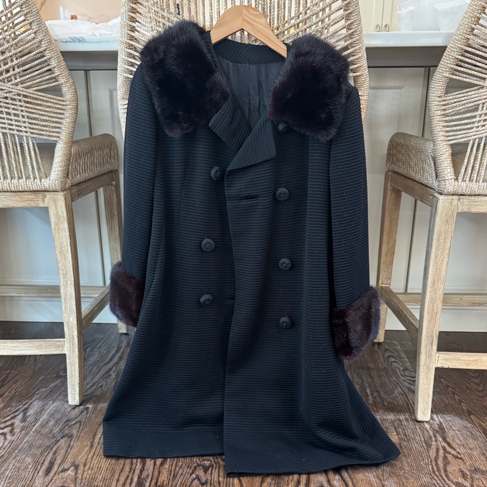Elegant Black Double-Breasted Coat with Fur Trim